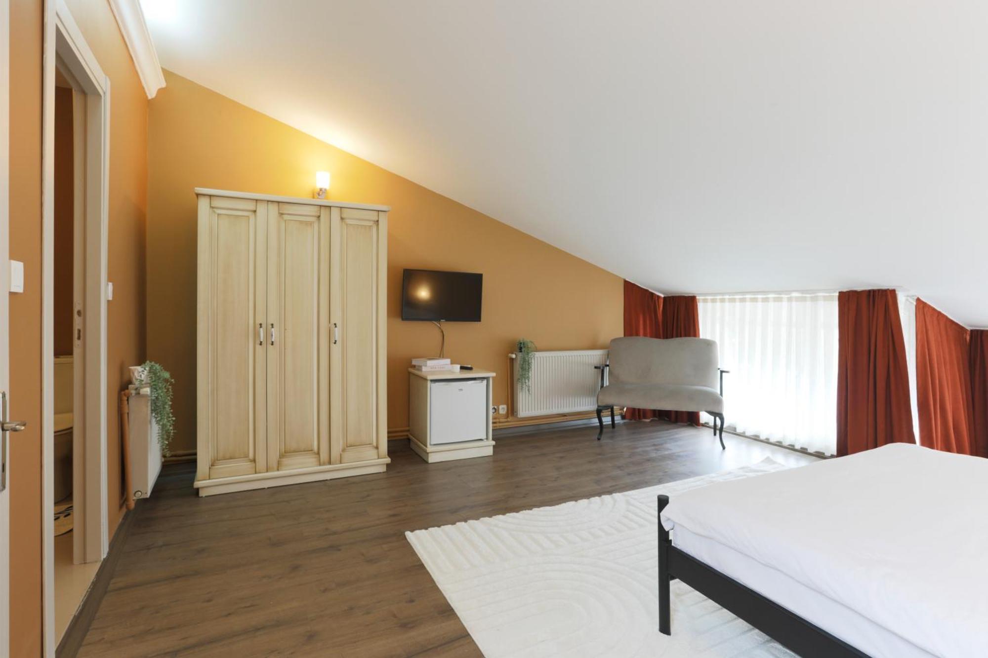 Apartment Triplex In The Heart Of Taksim For Big Groups And Familes