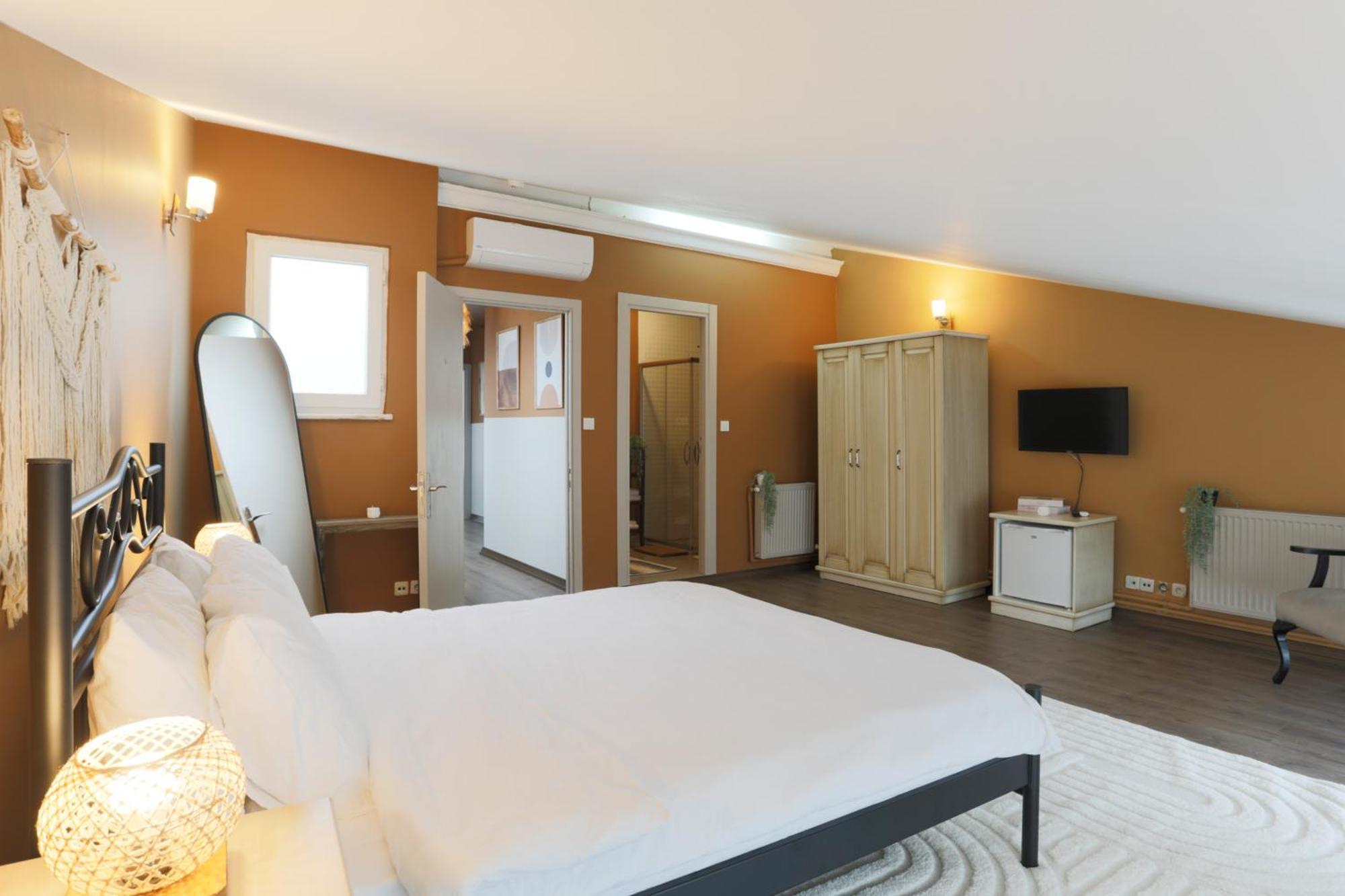 Triplex In The Heart Of Taksim For Big Groups And Familes Istanbul