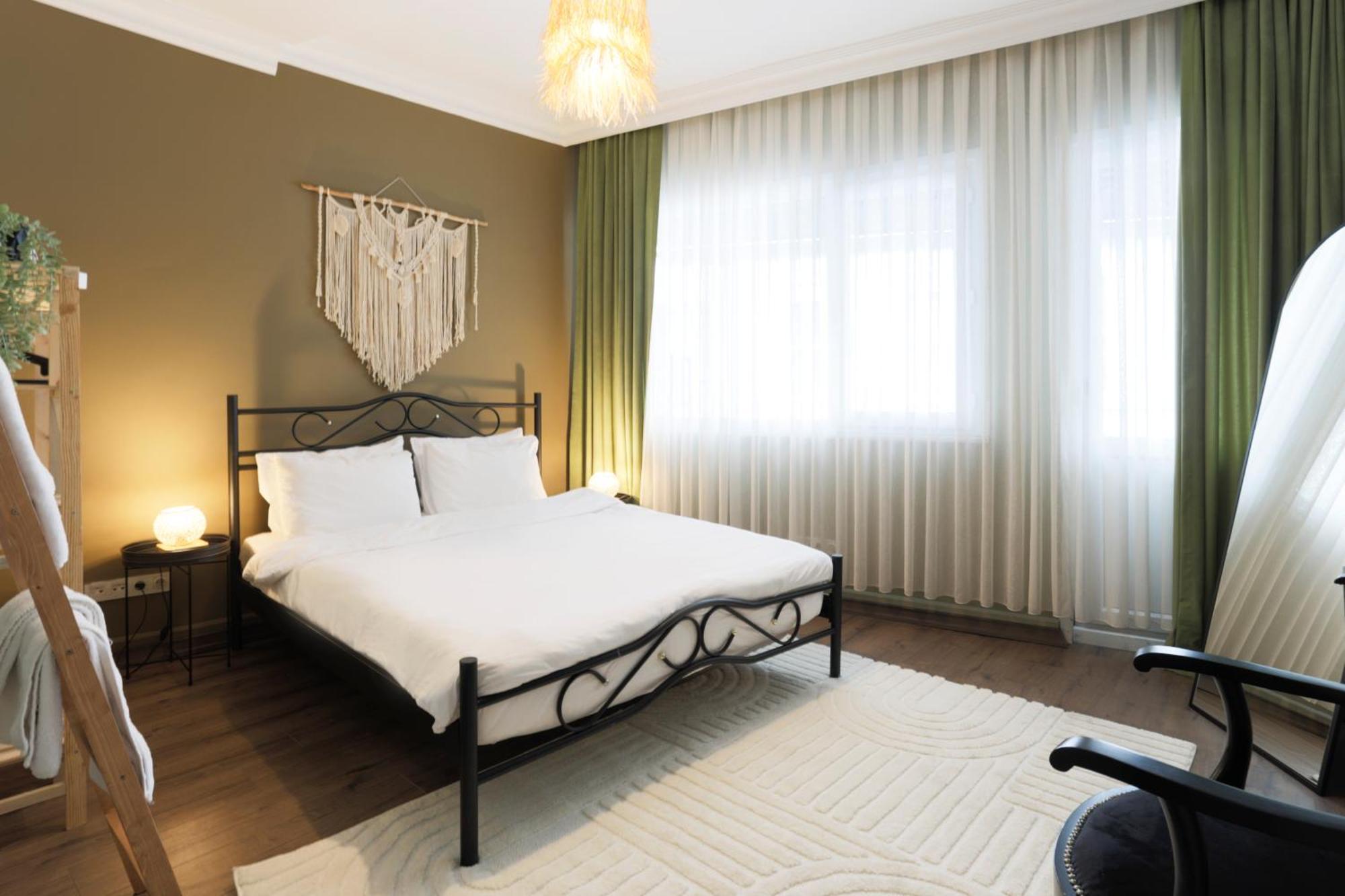 Triplex In The Heart Of Taksim For Big Groups And Familes * Istanbul