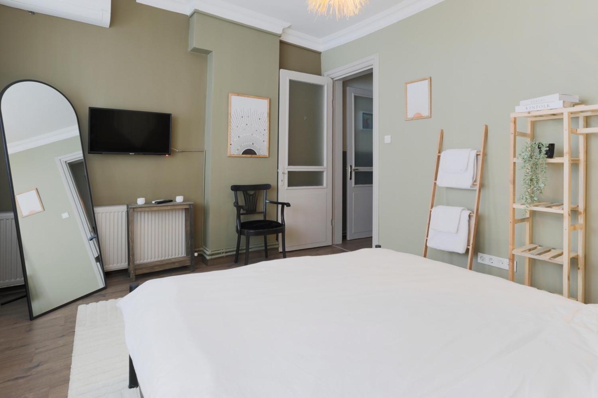 Apartment Triplex In The Heart Of Taksim For Big Groups And Familes Istanbul