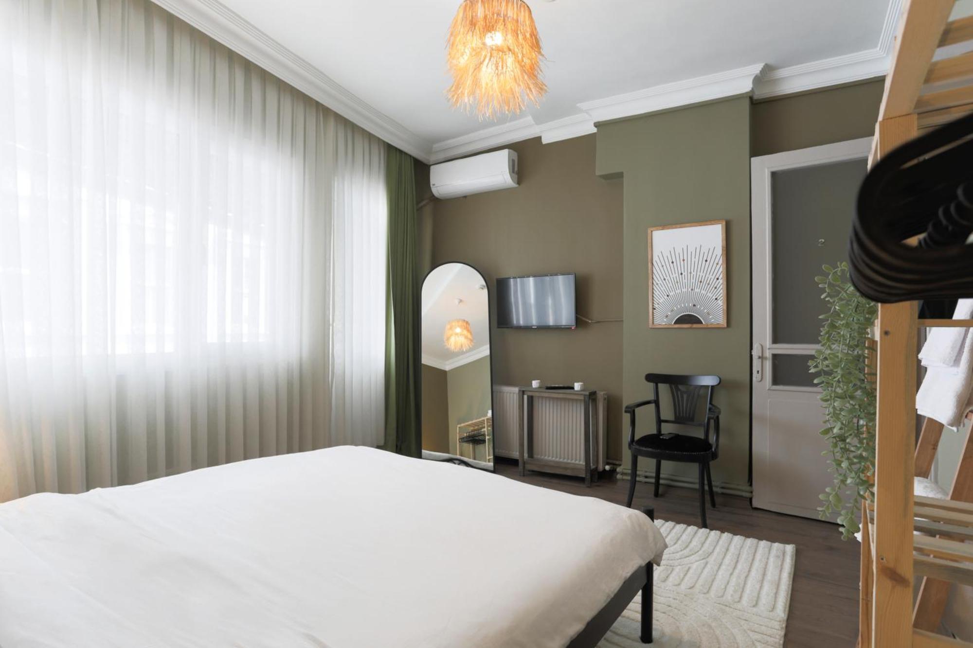 Triplex In The Heart Of Taksim For Big Groups And Familes * Istanbul